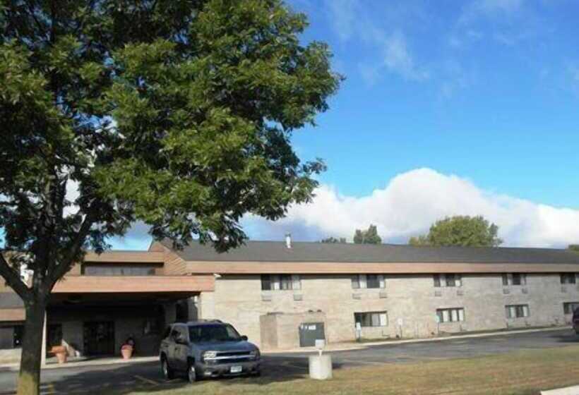 فندق على الطريق Coratel Inn & Suites By Jasper River Falls