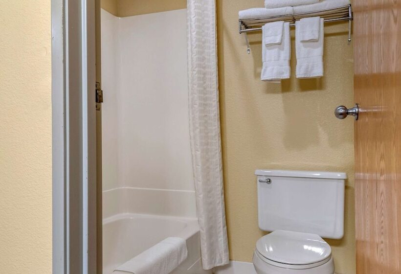 فندق على الطريق Coratel Inn & Suites By Jasper River Falls