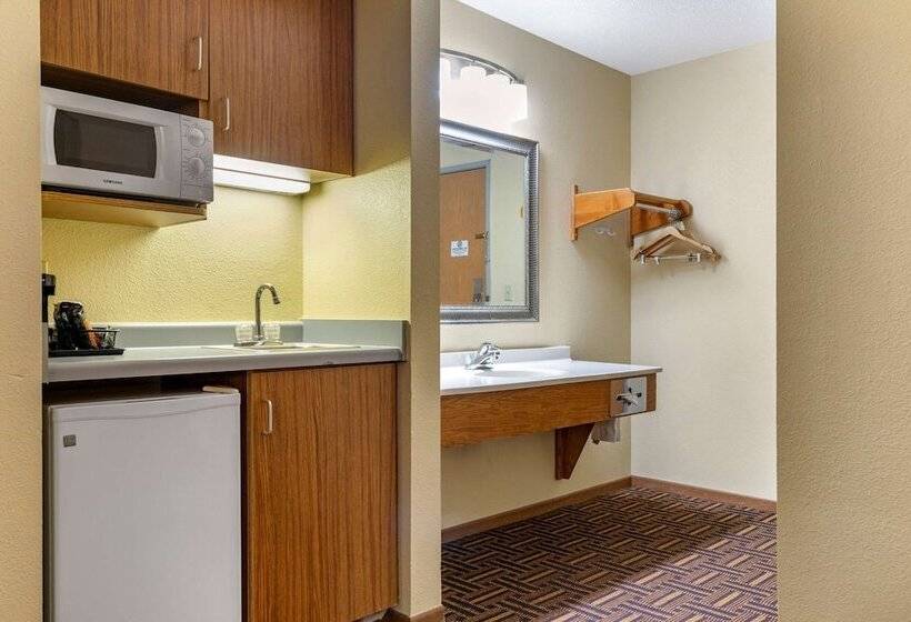 فندق على الطريق Coratel Inn & Suites By Jasper River Falls