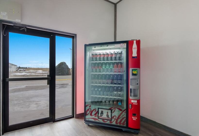 فندق على الطريق Econo Lodge Scottsbluff