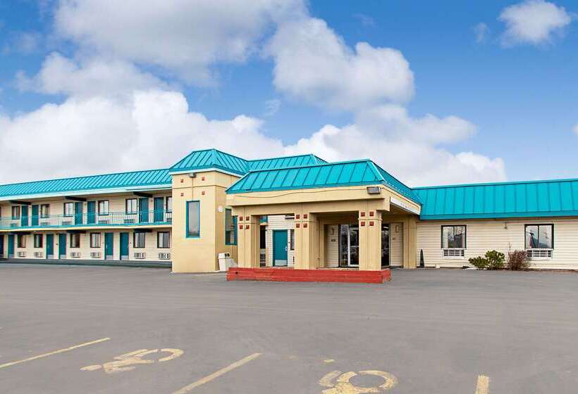 فندق على الطريق Econo Lodge