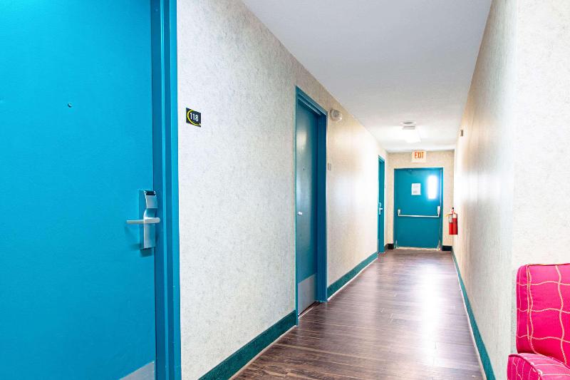 فندق على الطريق Econo Lodge