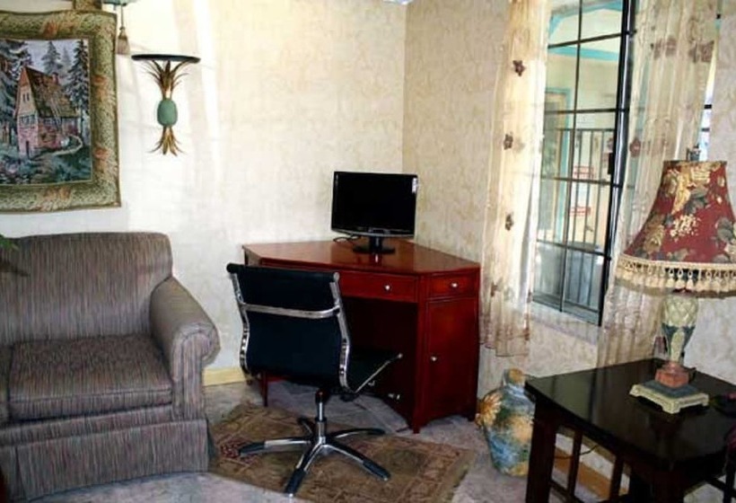 فندق على الطريق Executive Inn & Suites Sacramento