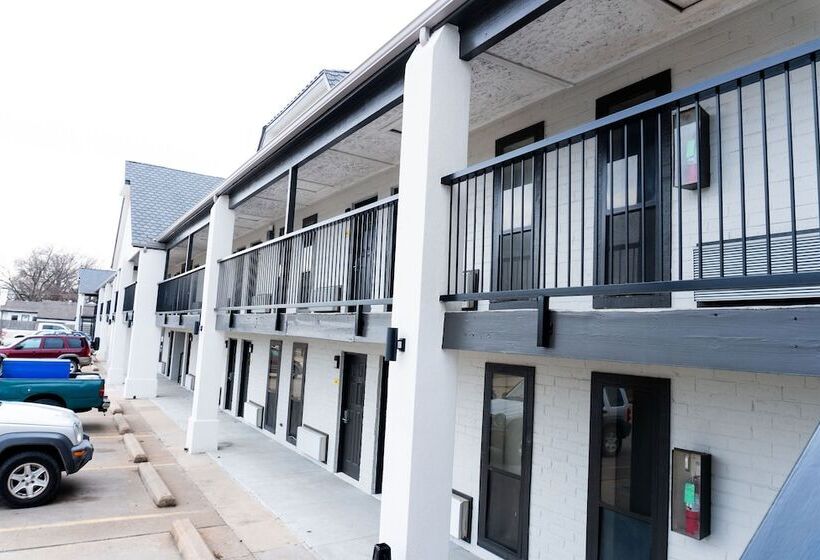 Motel One Bartlesville