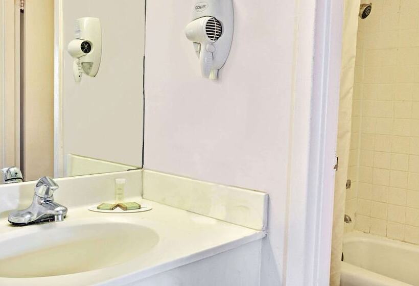 모텔 Magnuson Hotel Jacksonville Downtown