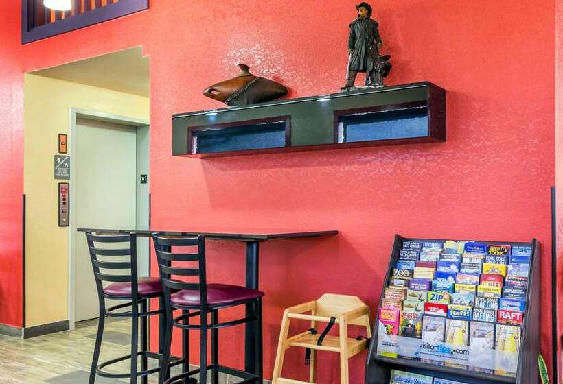 فندق على الطريق Quality Inn