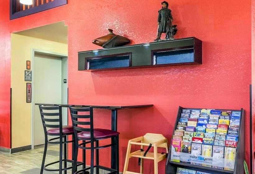 فندق على الطريق Quality Inn