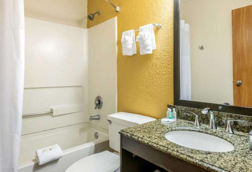 فندق على الطريق Quality Inn & Suites Leesburg Chain Of Lakes