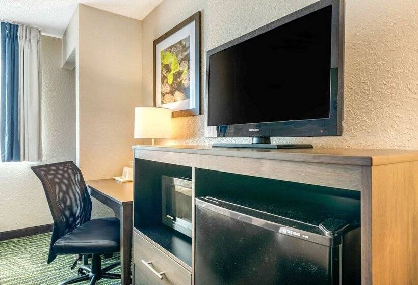 فندق على الطريق Quality Inn & Suites Leesburg Chain Of Lakes