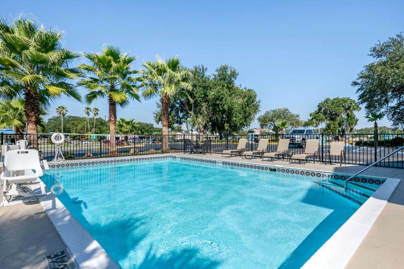 فندق على الطريق Quality Inn & Suites Leesburg Chain Of Lakes