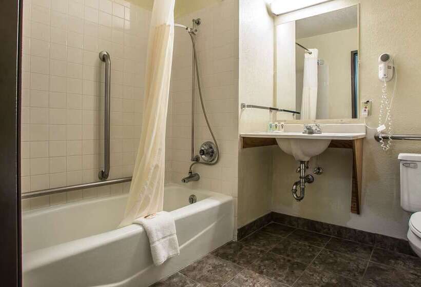 فندق على الطريق Quality Inn & Suites Marinette