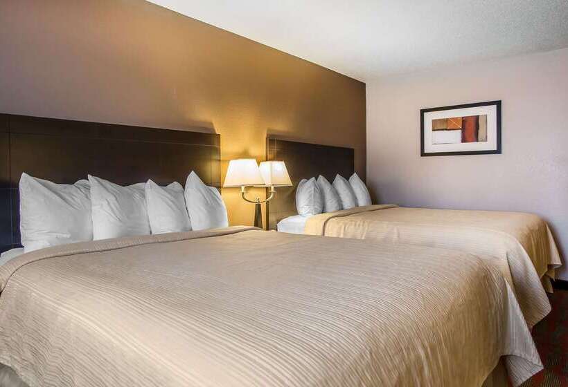فندق على الطريق Quality Inn & Suites