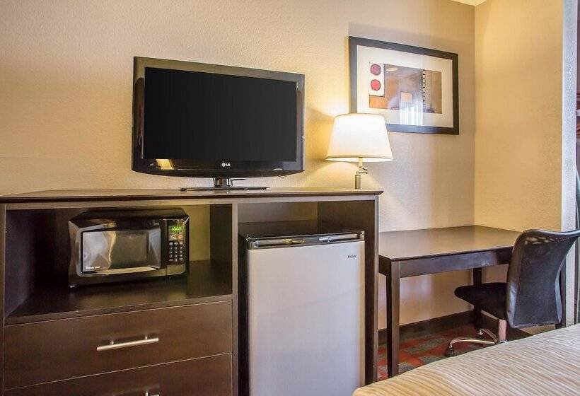 فندق على الطريق Quality Inn & Suites