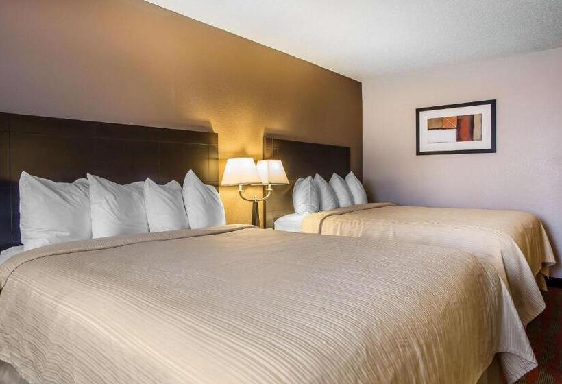 فندق على الطريق Quality Inn & Suites
