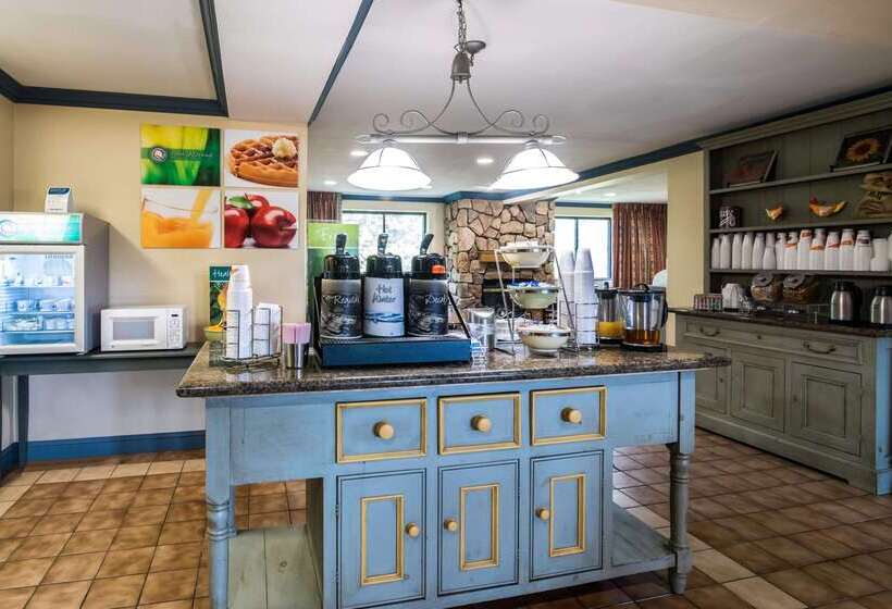 فندق على الطريق Quality Inn Cortland   University Area