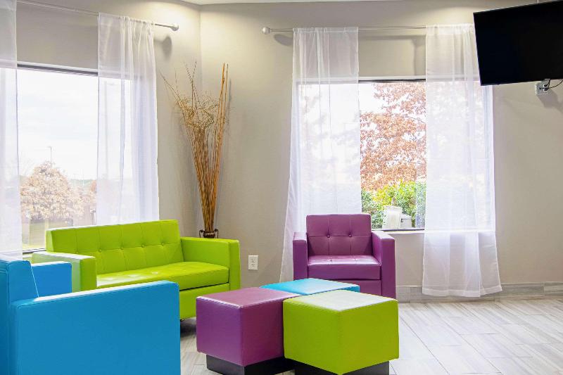 فندق على الطريق Quality Inn