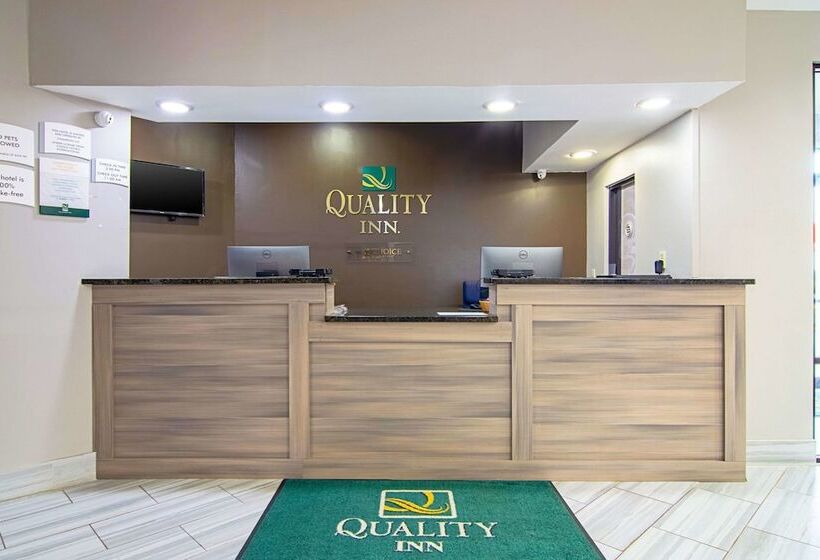 فندق على الطريق Quality Inn