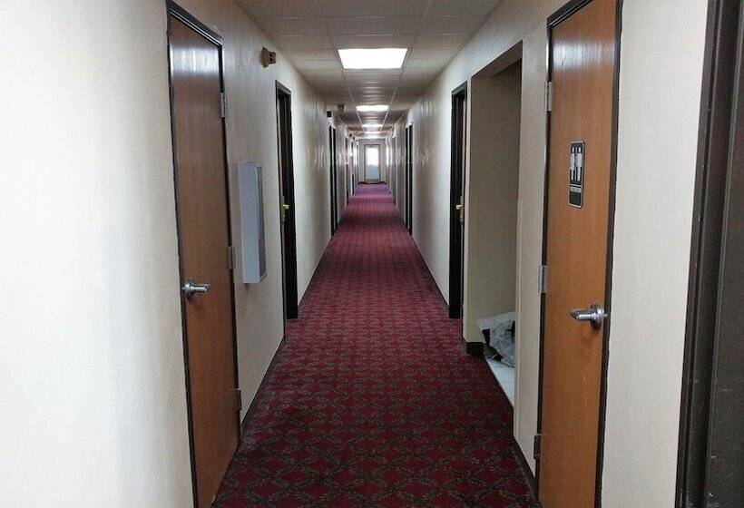 모텔 Red Carpet Inn  Windom