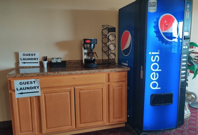 فندق على الطريق Red Carpet Inn Windom