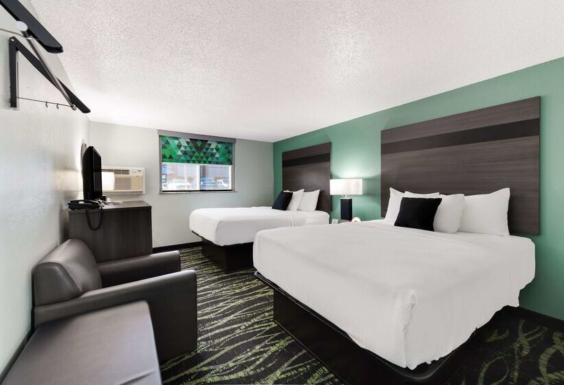 فندق على الطريق Baymont By Wyndham Liberty Mo