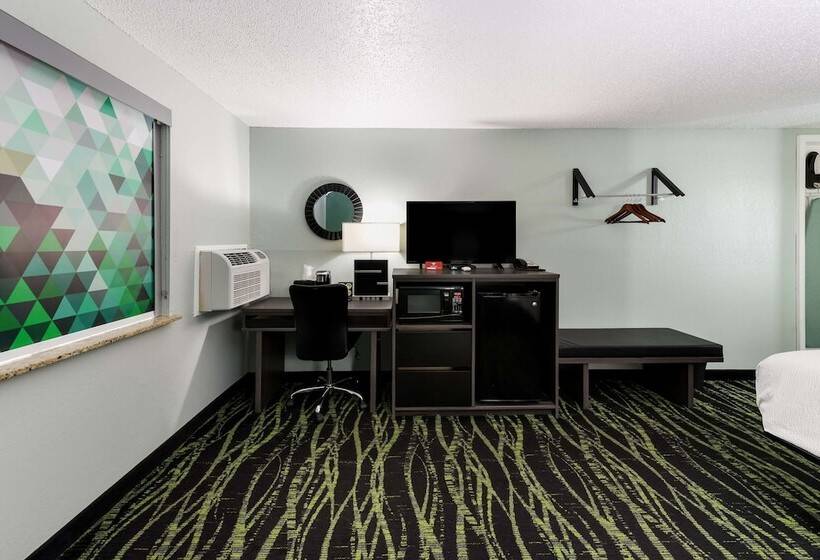 فندق على الطريق Baymont By Wyndham Liberty Mo