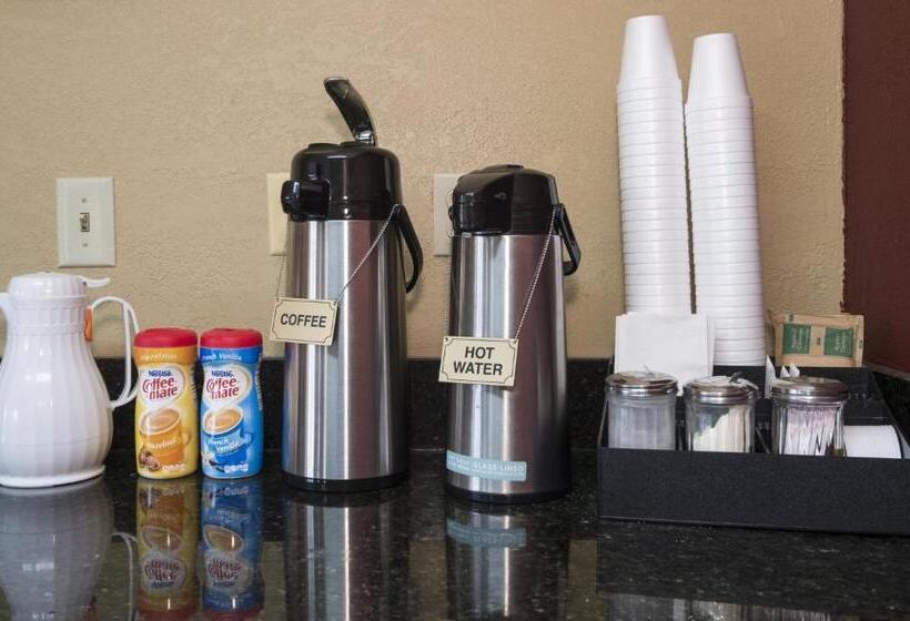 فندق على الطريق Red Roof Inn Cookeville  Tennessee Tech