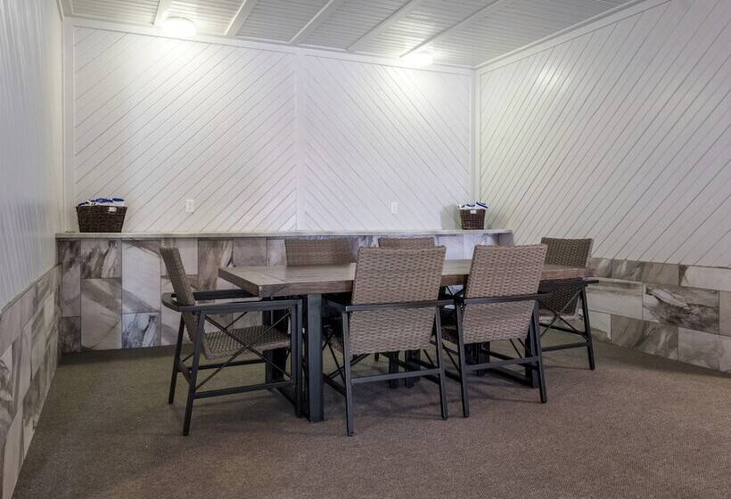 モーテル Red Roof Inn Vermillion  U Of South Dakota