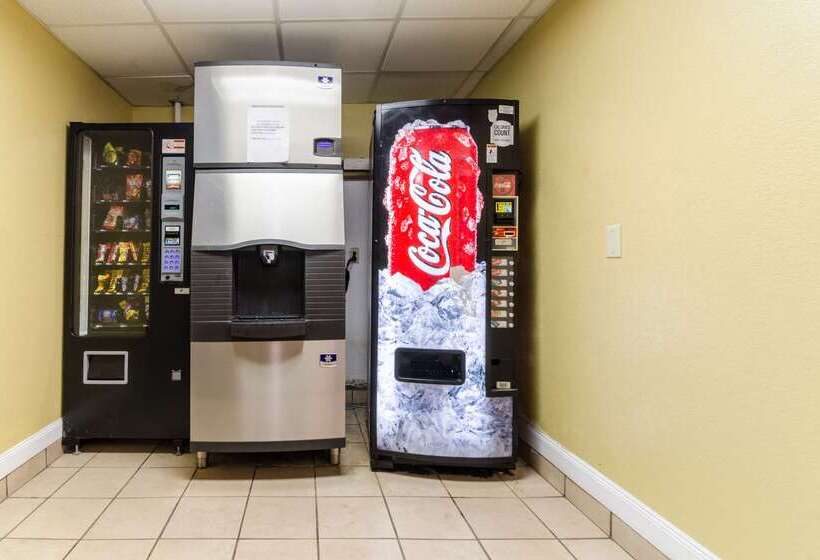 فندق على الطريق Rodeway Inn & Suites Jacksonville Near Camp Lejeune