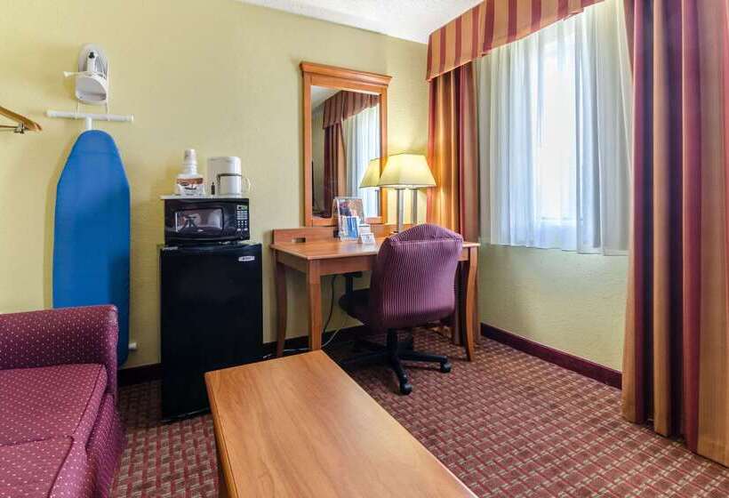 فندق على الطريق Rodeway Inn & Suites Jacksonville Near Camp Lejeune