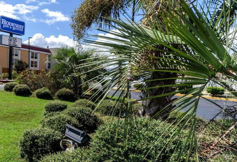 فندق على الطريق Rodeway Inn & Suites Jacksonville Near Camp Lejeune