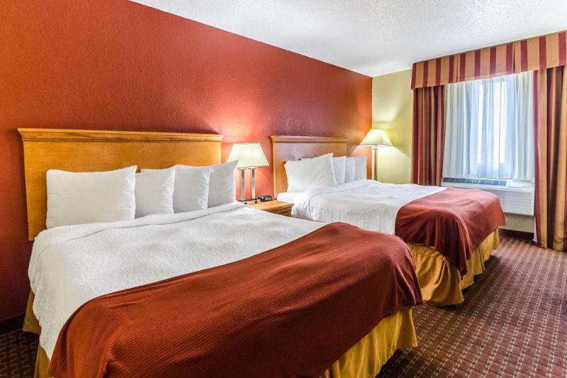 فندق على الطريق Rodeway Inn & Suites Jacksonville Near Camp Lejeune