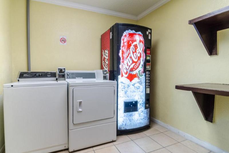 فندق على الطريق Rodeway Inn & Suites Jacksonville Near Camp Lejeune