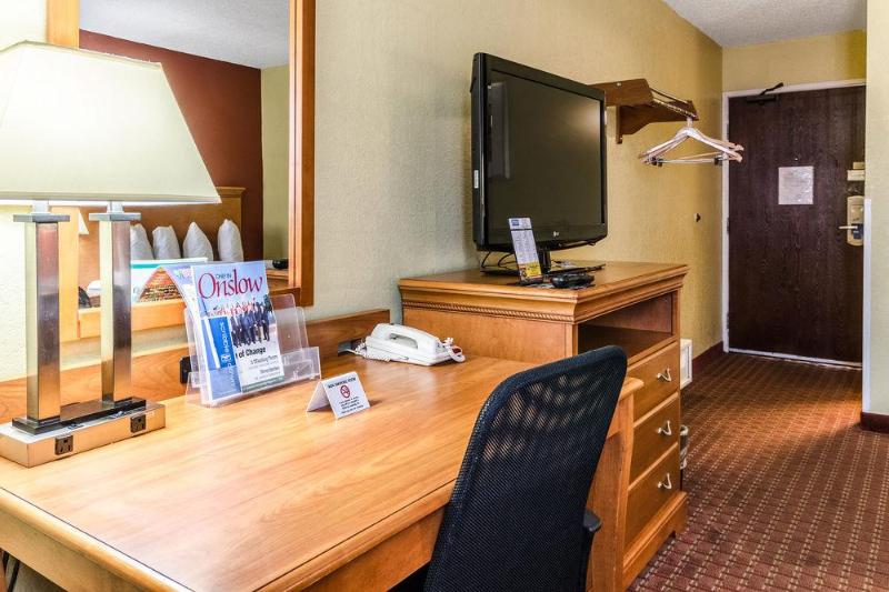 فندق على الطريق Rodeway Inn & Suites Jacksonville Near Camp Lejeune