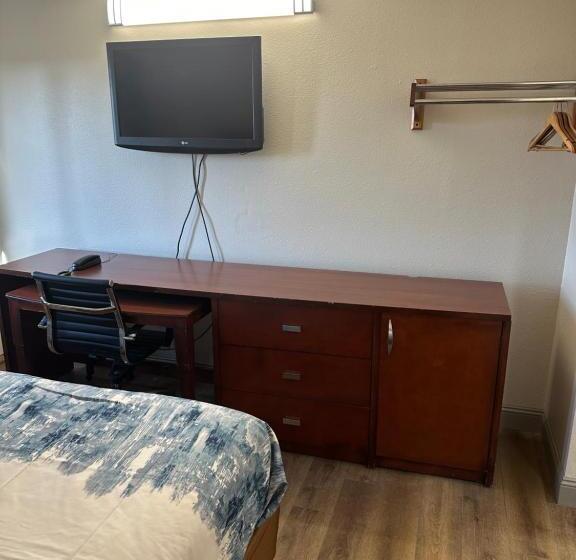 فندق على الطريق Rosewood Inn