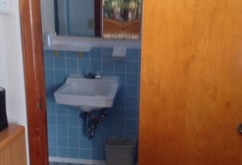 モーテル Sun N Snow