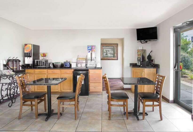 모텔 Super 8 By Wyndham Abingdon Va