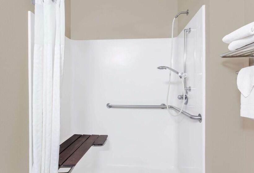 فندق على الطريق Super 8 By Wyndham Adrian