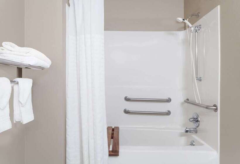 فندق على الطريق Super 8 By Wyndham Adrian