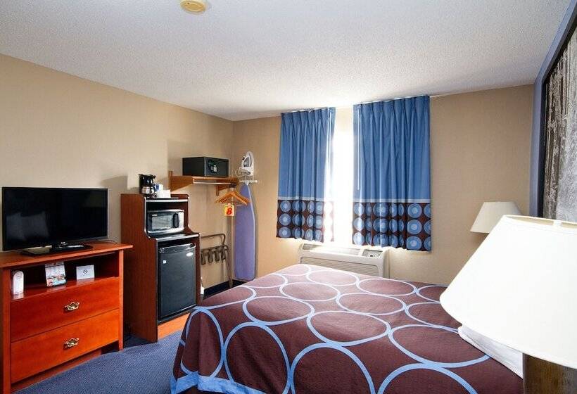 فندق على الطريق Super 8 By Wyndham Adrian