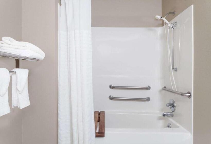 فندق على الطريق Super 8 By Wyndham Adrian