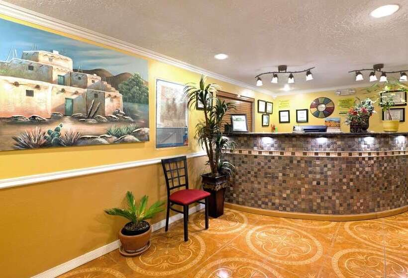 모텔 Super 8 By Wyndham Alamogordo