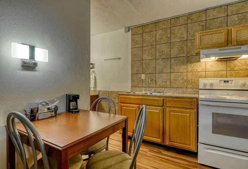 فندق على الطريق Super 8 By Wyndham Alamosa