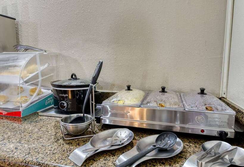 فندق على الطريق Super 8 By Wyndham Alamosa