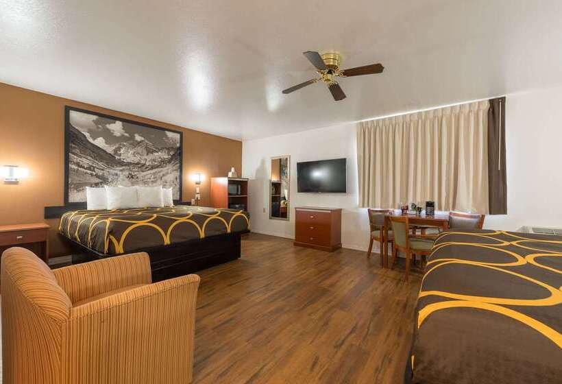 فندق على الطريق Super 8 By Wyndham Alamosa