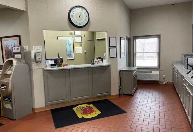 فندق على الطريق Super 8 By Wyndham Alton