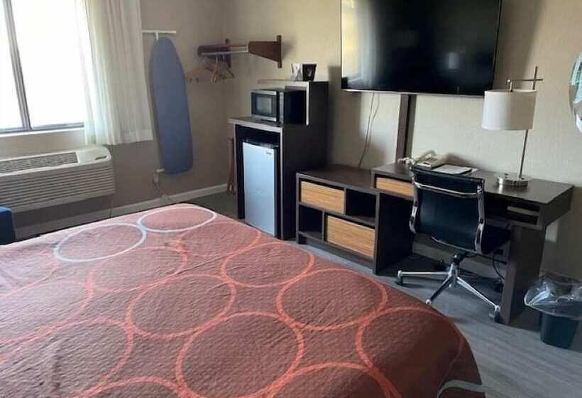 فندق على الطريق Super 8 By Wyndham Alton