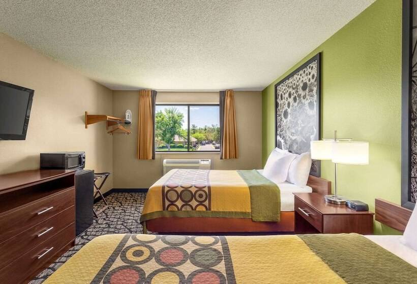 汽车旅馆  Super 8 By Wyndham Ankeny/des Moines Area