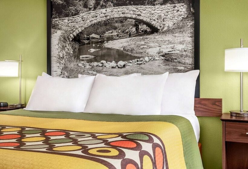 汽车旅馆  Super 8 By Wyndham Ankeny/des Moines Area