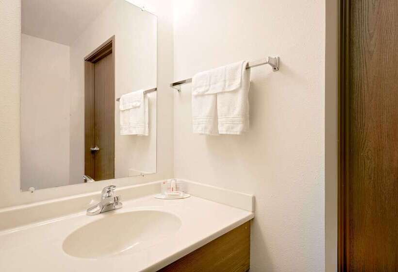 فندق على الطريق Super 8 By Wyndham Ashland