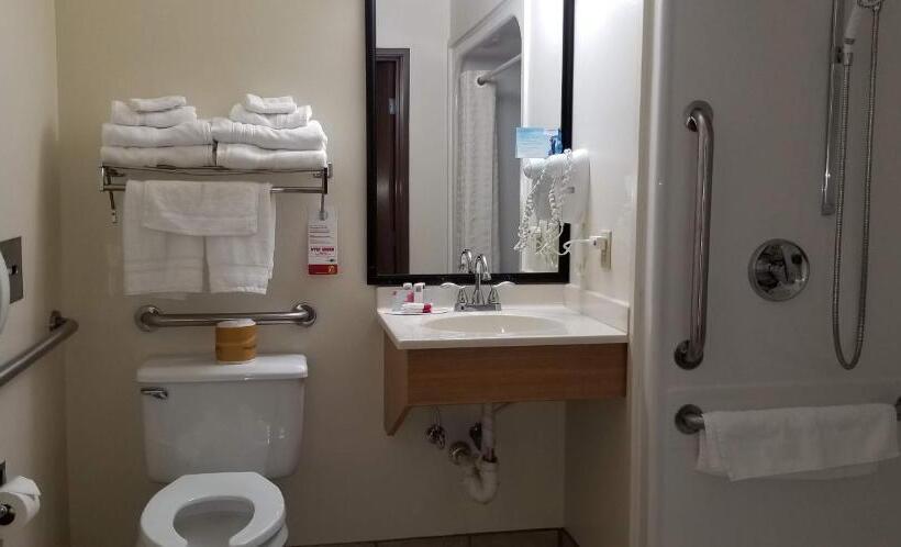 فندق على الطريق Super 8 By Wyndham Ashland